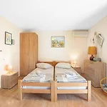 Apartment In Near Brodarica (Sibenik-Knin)