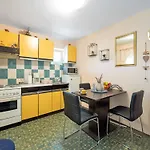 Apartment In Near