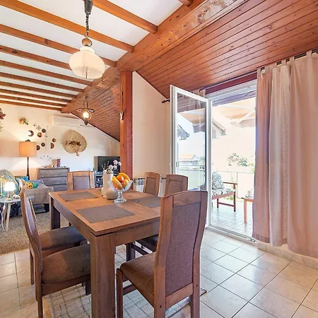 Apartment In Brodarica Near Beach *