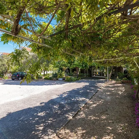 Apartment In Brodarica Near Beach Brodarica (Sibenik-Knin)