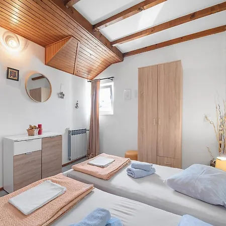 Nena - Two Bedroom With A Balcony Paola A2 * Brodarica (Sibenik-Knin)