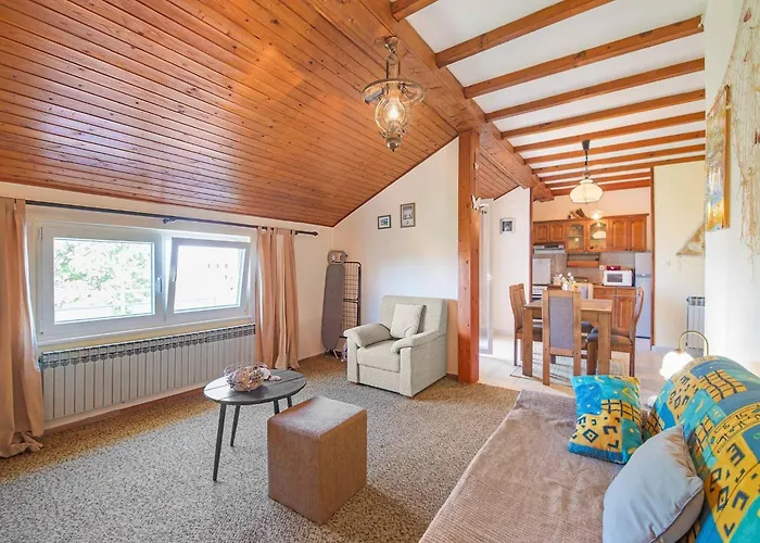 In Near Apartment Brodarica (Sibenik-Knin)