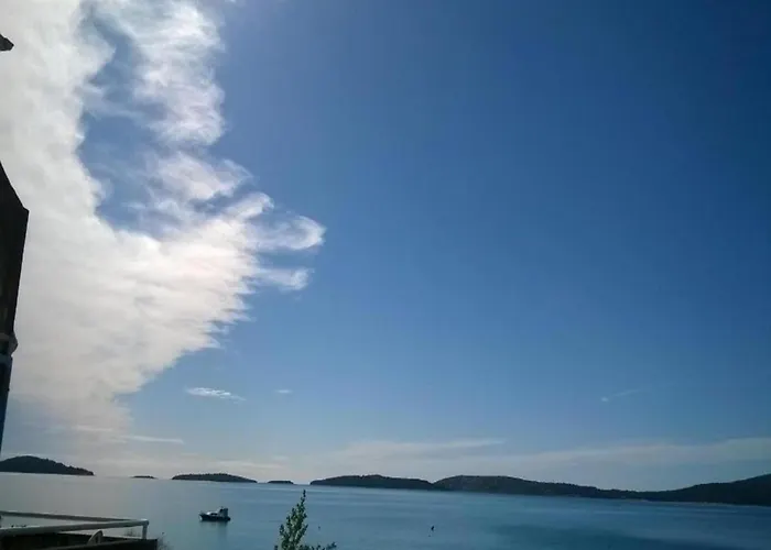 In Near Apartment Brodarica (Sibenik-Knin)